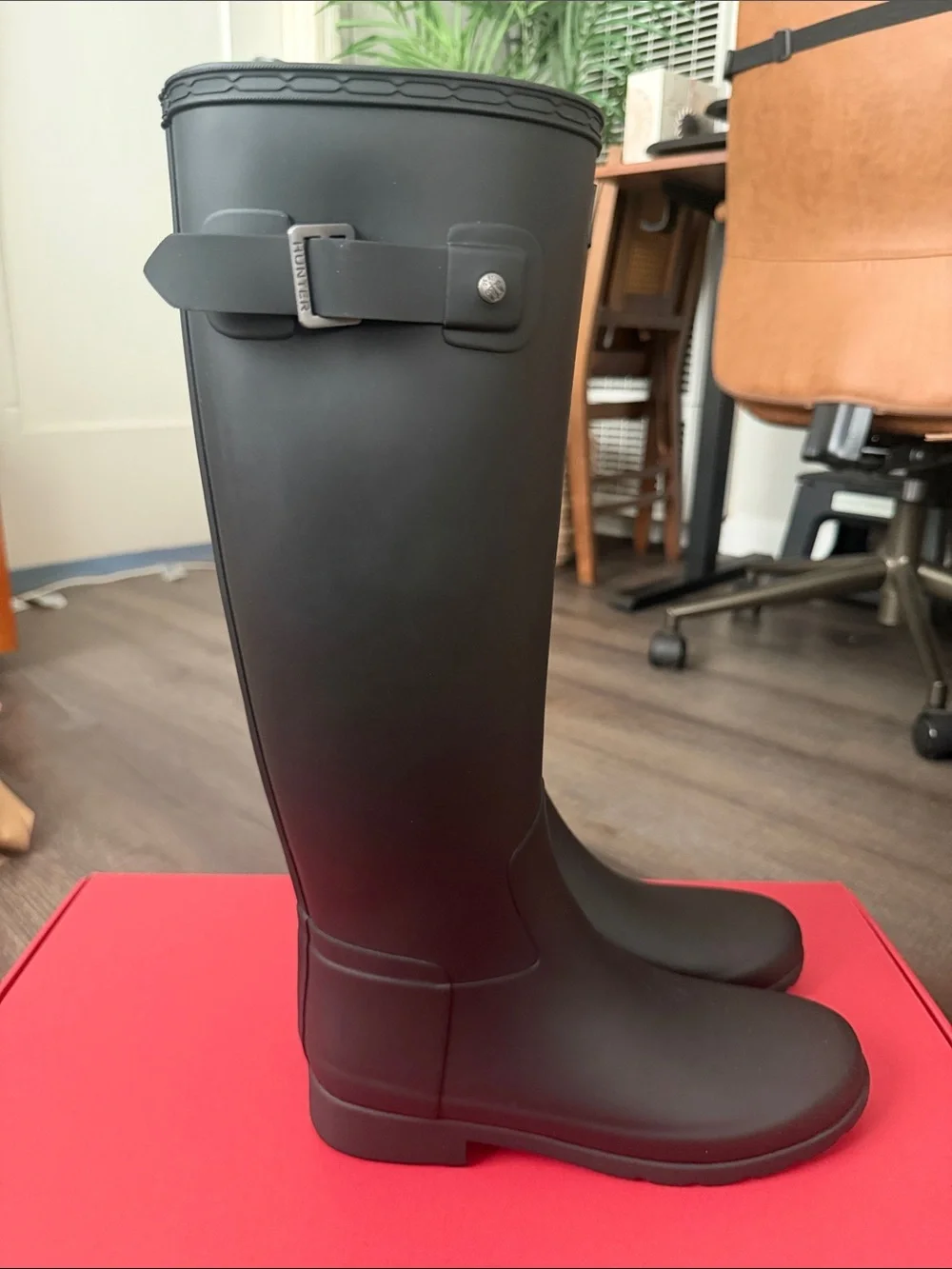 *BRAND NEW IN BOX* HUNTER Women’s Refined Tall Boot Black size US 7 | EU 38